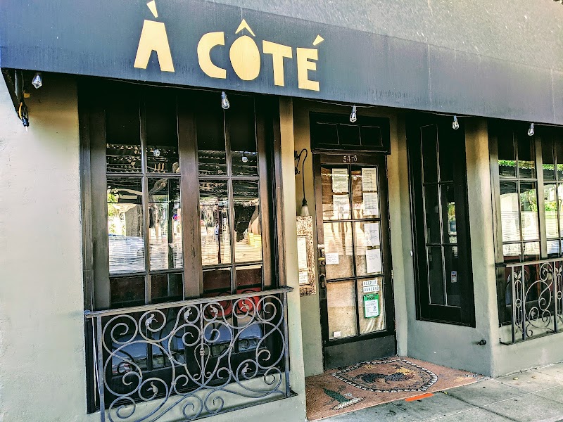 Patio seating in Rockridge district