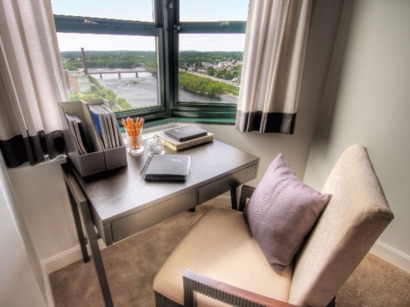 River Place Towers - Photo 9