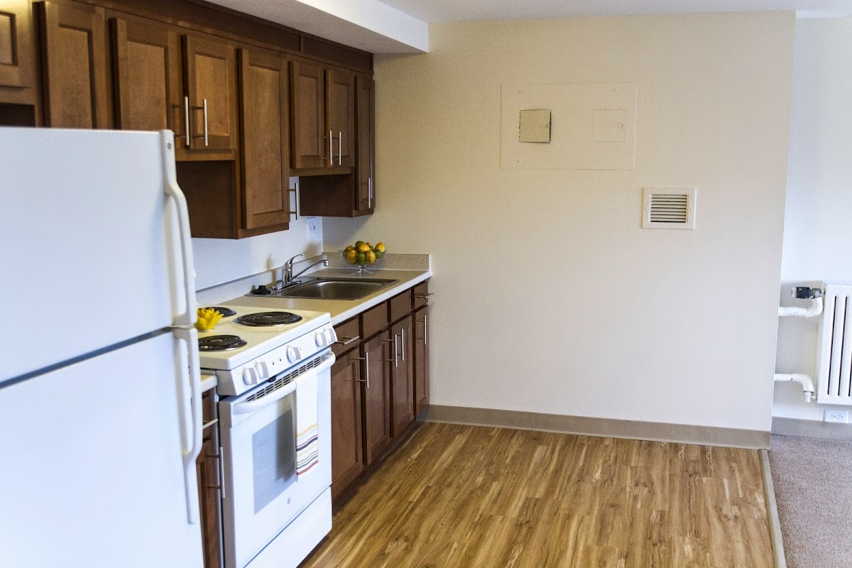 River Place Towers - Photo 5