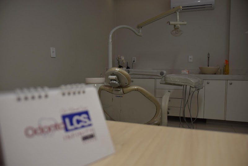 Odonto LCS - Centro Clínico Odontológico e Estética - foto 3