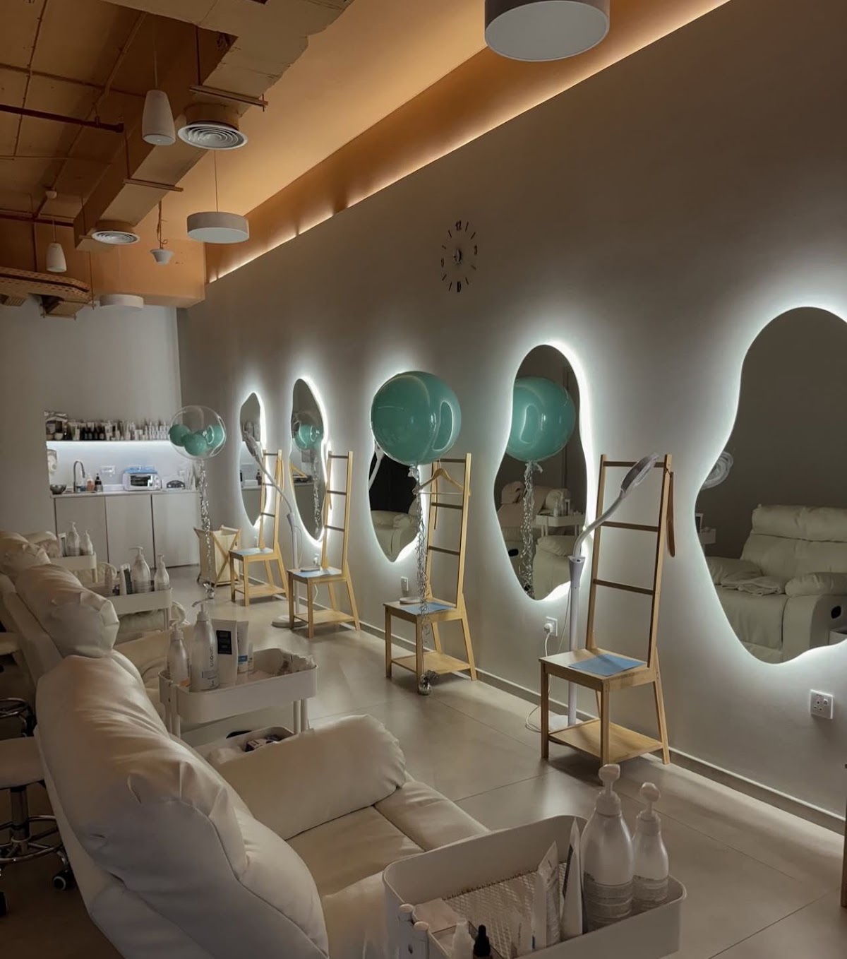 FaceRoom