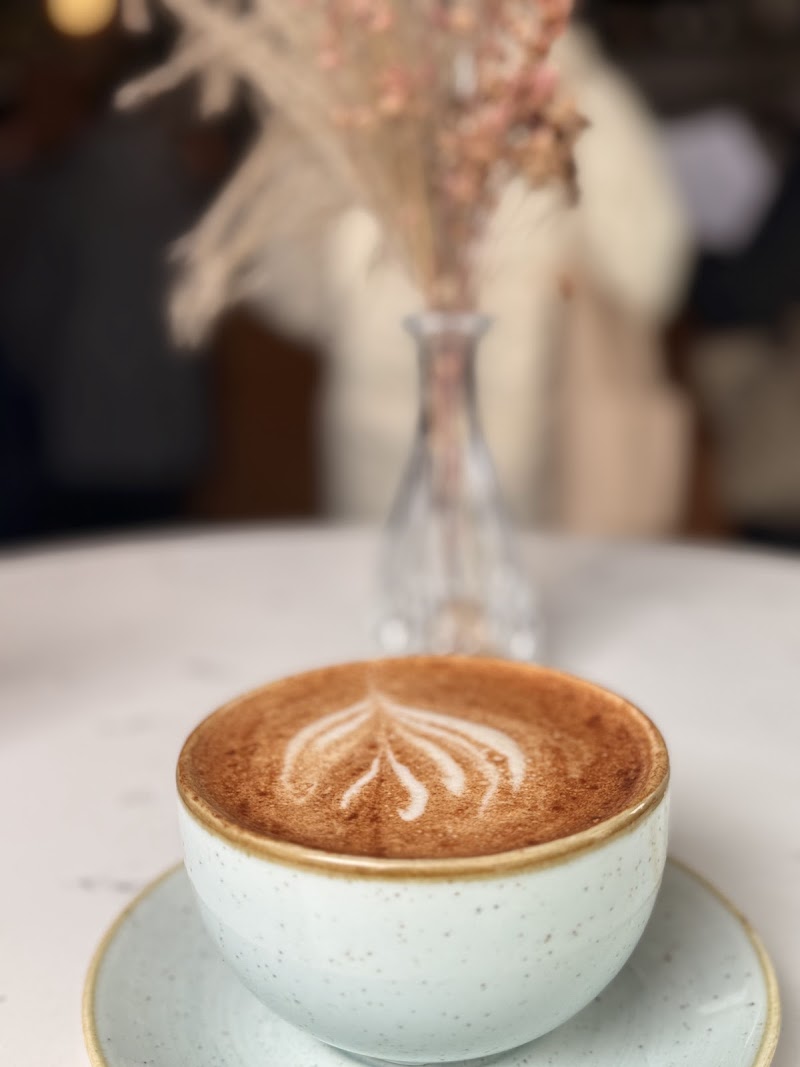 The Clover and the Bee photo 3