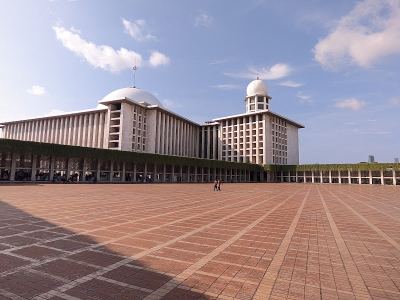 Istiqlal Mosque photo 1