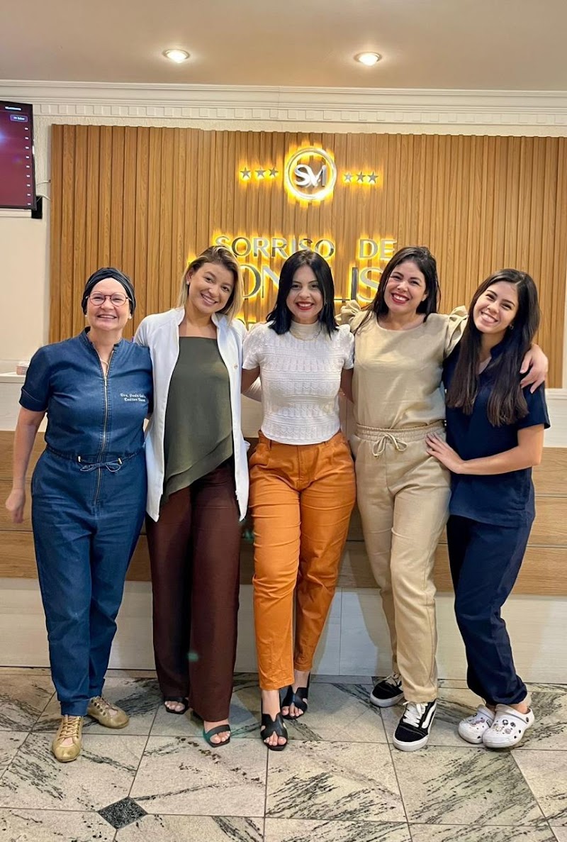 Sorriso de Monalisa Odontologia