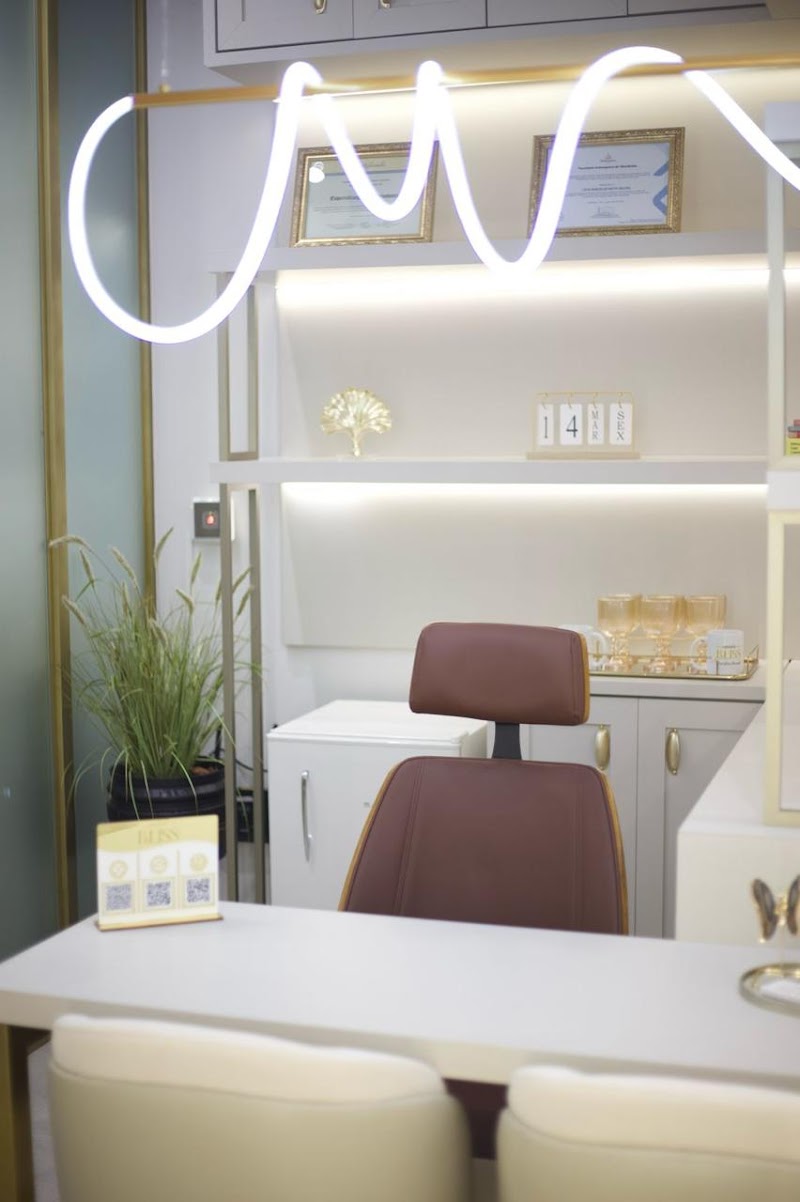 Odonto Bliss / Invisalign e Implantes em Uberlândia - foto 4