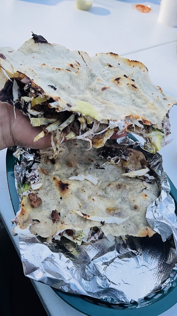 LA GUERA TAQUERIA exterior