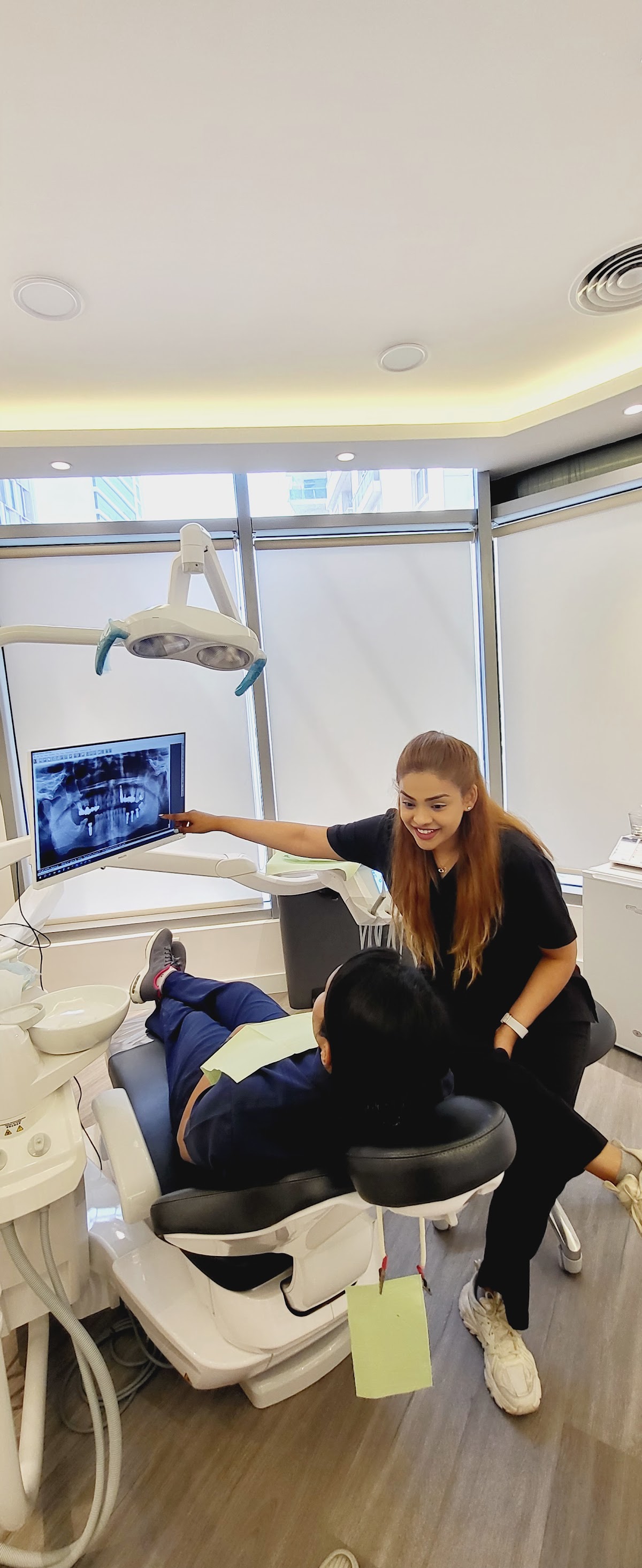 Dr. Akanksha Srivastava - Cosmetic Dentist in Dubai 3