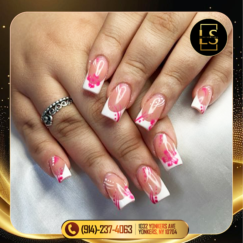 1032 Lucky Star Nail N Spa