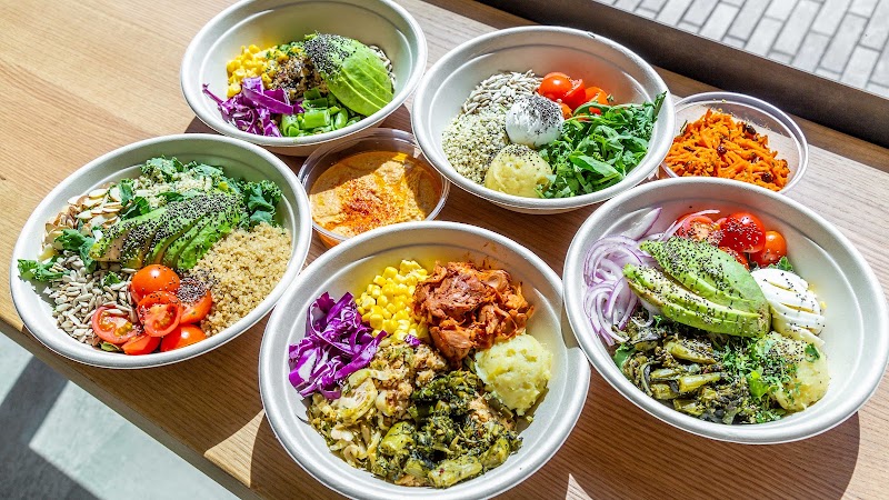 The Hive Healthy Eats & Organic Cafe - Manhattan Beach photo 2