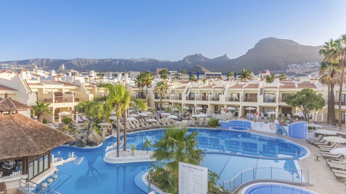 Beach Club & Bali Beds in Costa Adeje