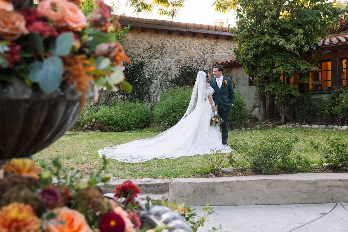 Elegance In Frame: Google Places image 2