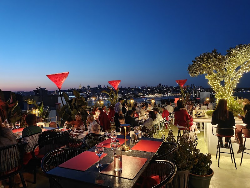 Roof Mezze 360 Restaurant photo 6