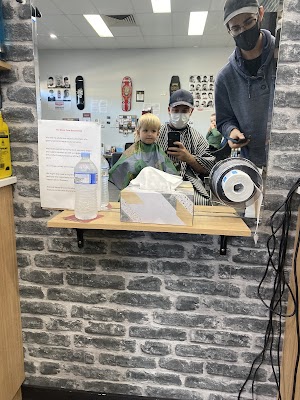 The Razor Crew Barbershop photo 3