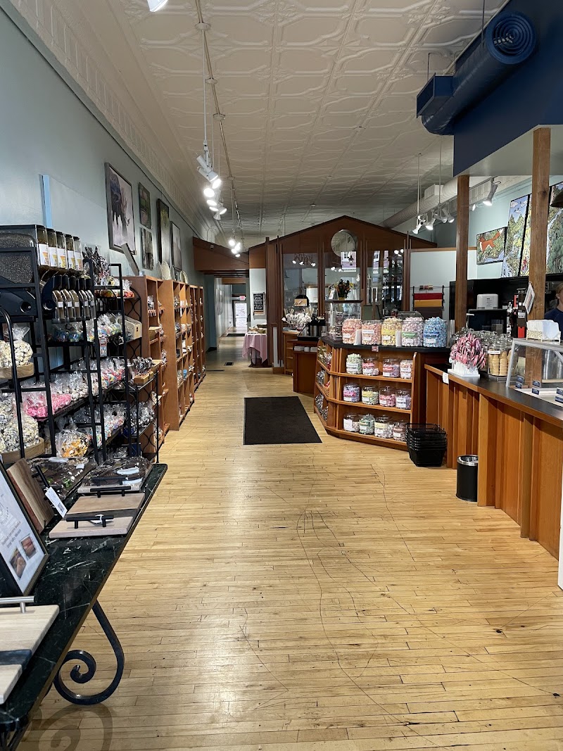 Red Wing Confectionery photo 2