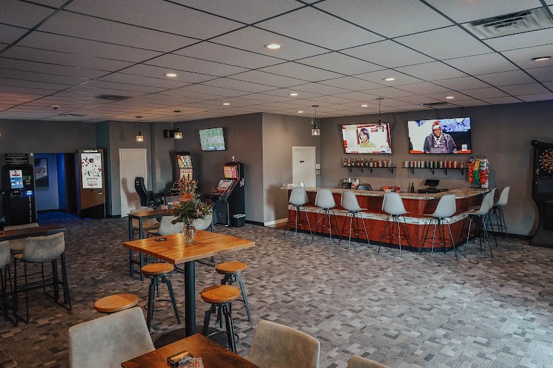 Lacey's Place - Slot Bar photo 2