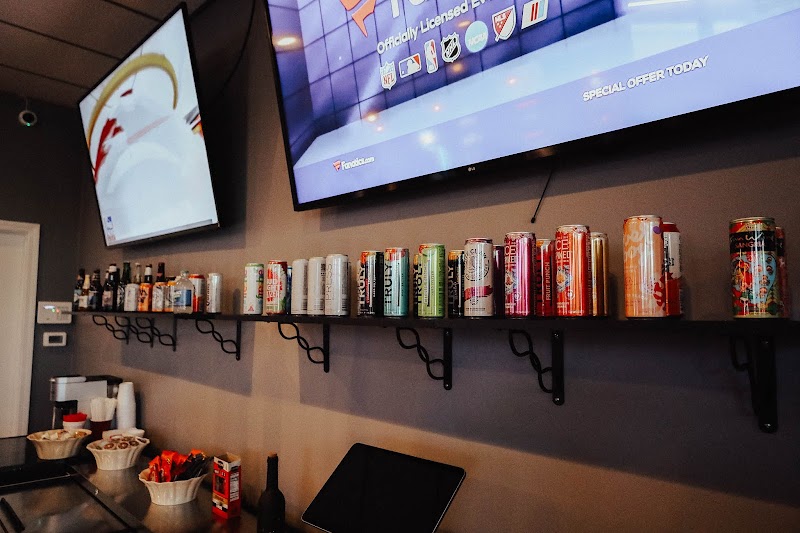 Lacey's Place - Slot Bar photo 4