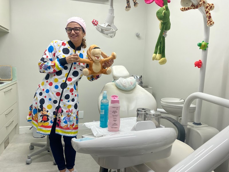 Dra Daniele Tavares - Dentista Odontopediatra - foto 2