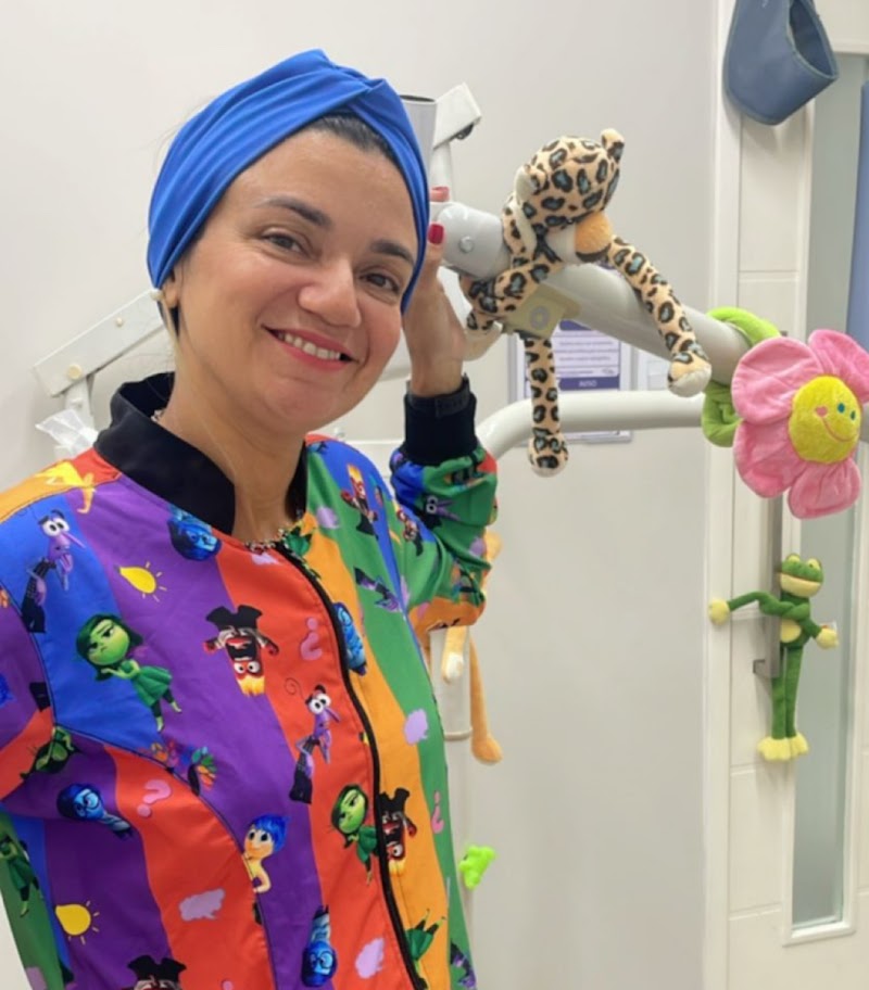 Dra Daniele Tavares - Dentista Odontopediatra