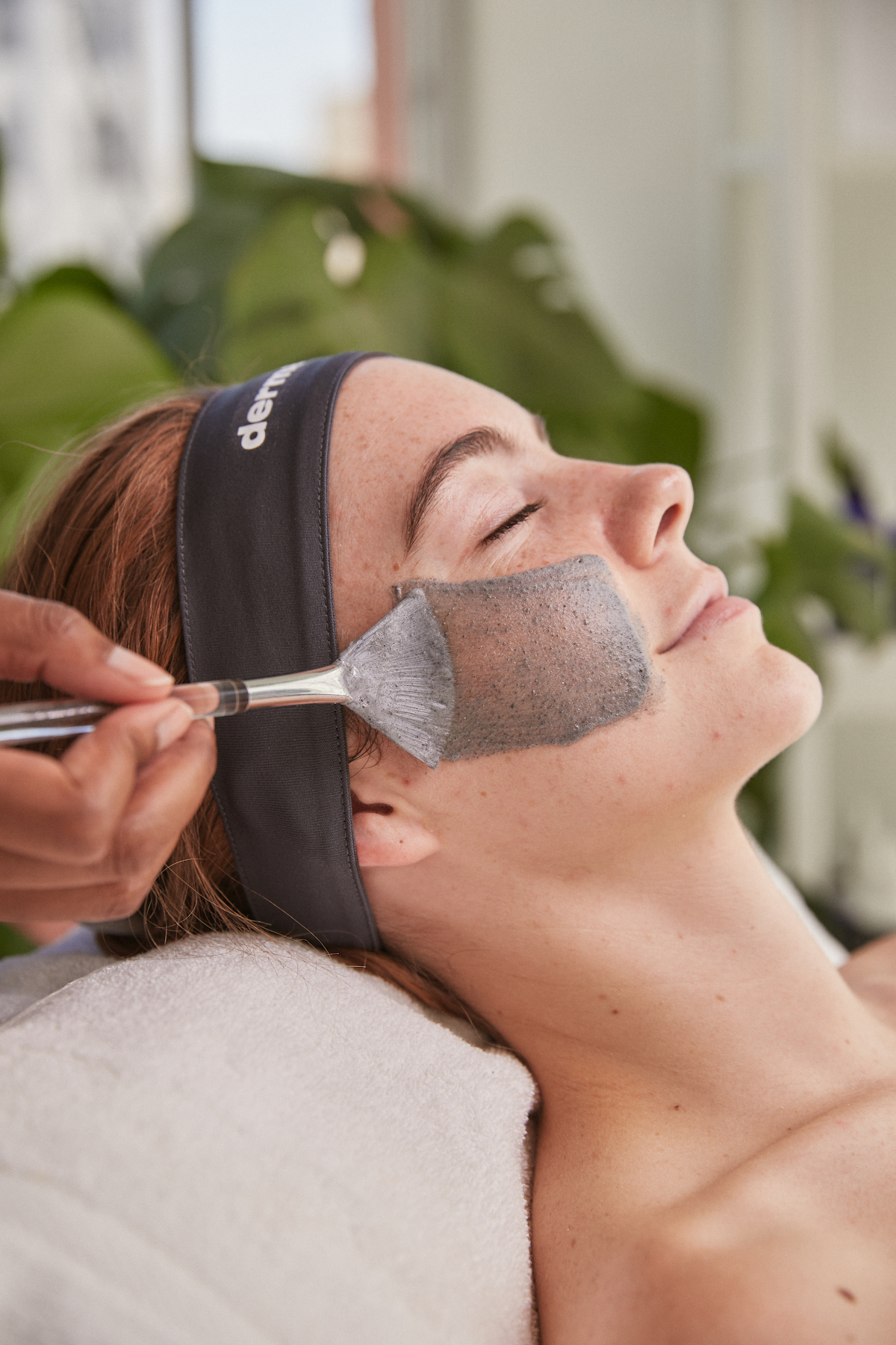 Mayfair Facial Bar Spa & Salon in 20826 72 Ave #160, Langley Twp, BC V2Y 0Z9, Canada