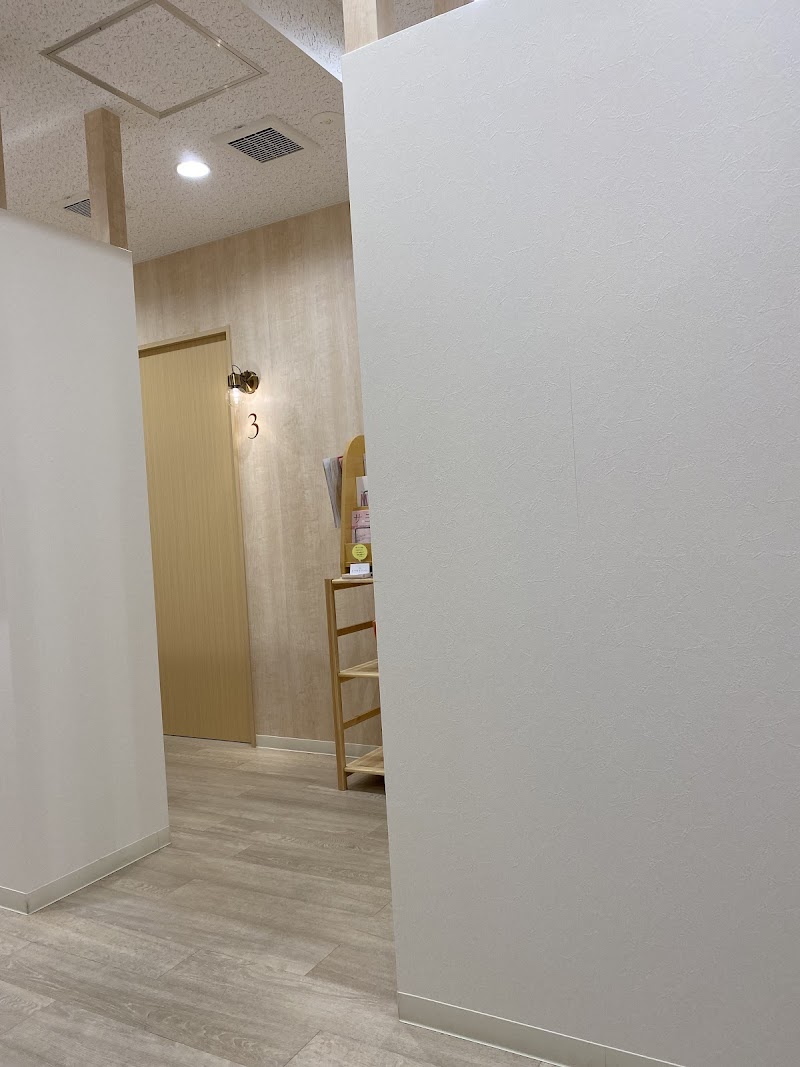 小松崎産婦人科の外観