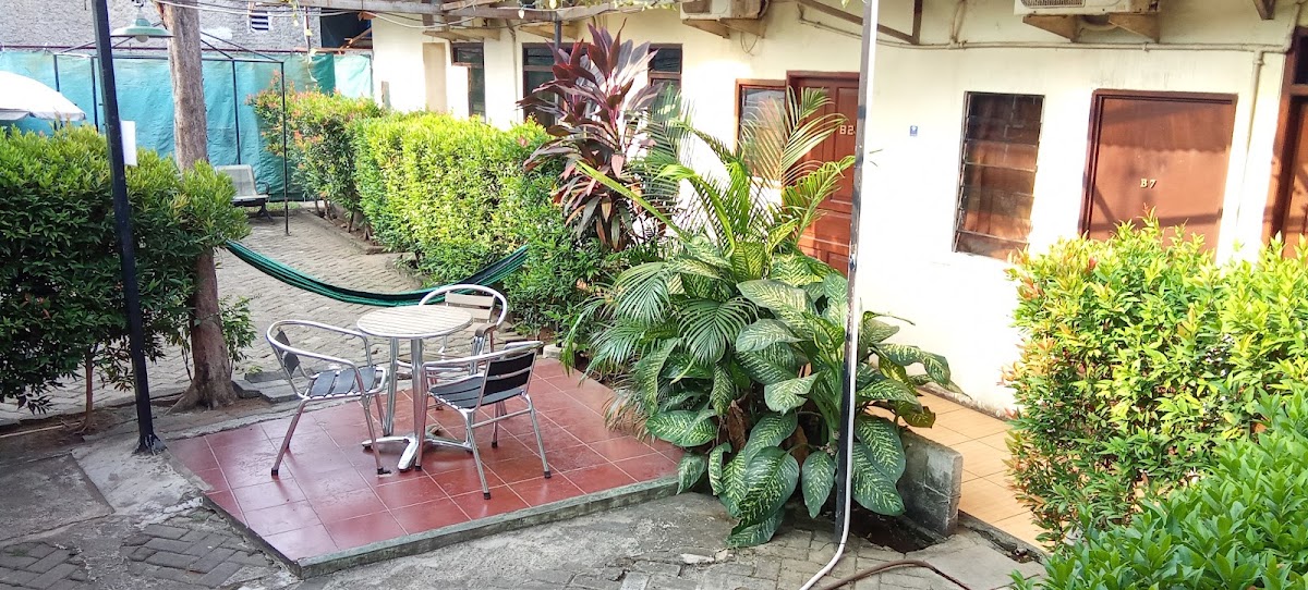 Salihara Kost & Penginapan