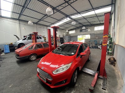 Foto de Oficina Mecânica Automotiva - Centro Automotivo