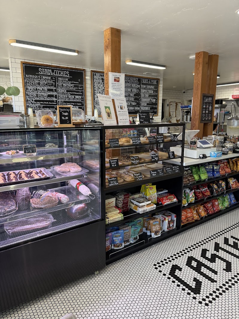 Castelli’s Caffe & Deli. Seacliff area photo 4
