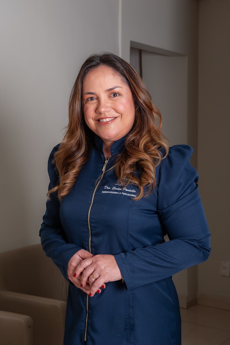 Dra. Cíntia Pontello | Implantes Dentários e Periodontia em Belo Horizonte - foto 1