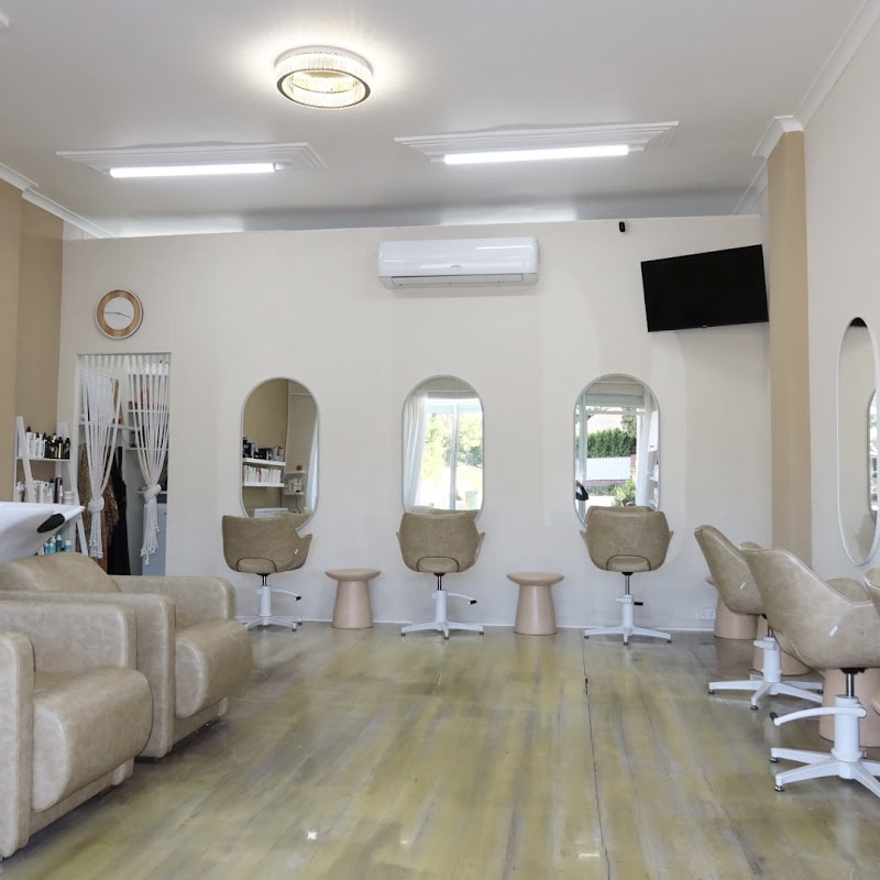 Raissa Hair and Beauty photo 1