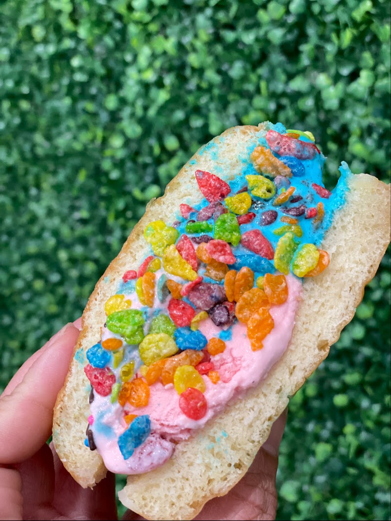 Scoop N' Buns: Ice cream, Desserts, Churros photo 2