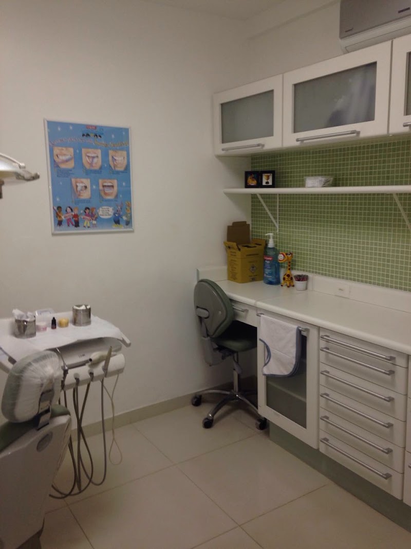 Ceo - Centro Odontologico Real shopping - Dr. Jailson e Dr. Joseane - Dentista em Bangu - foto 3