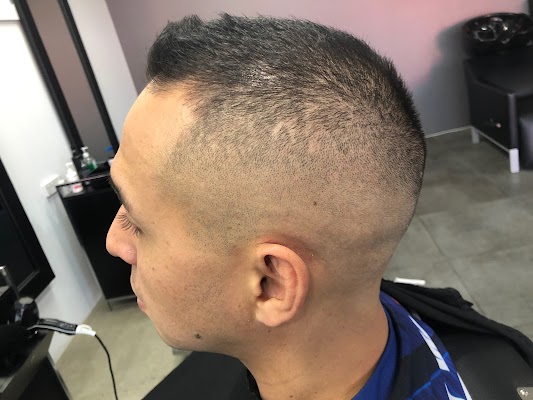 Darwin Barbers photo 2