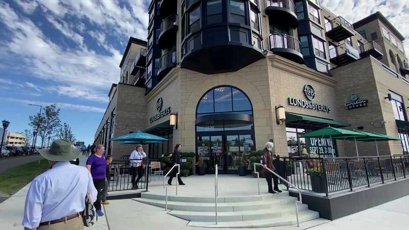 Lunds & Byerlys Highland Bridge photo 1