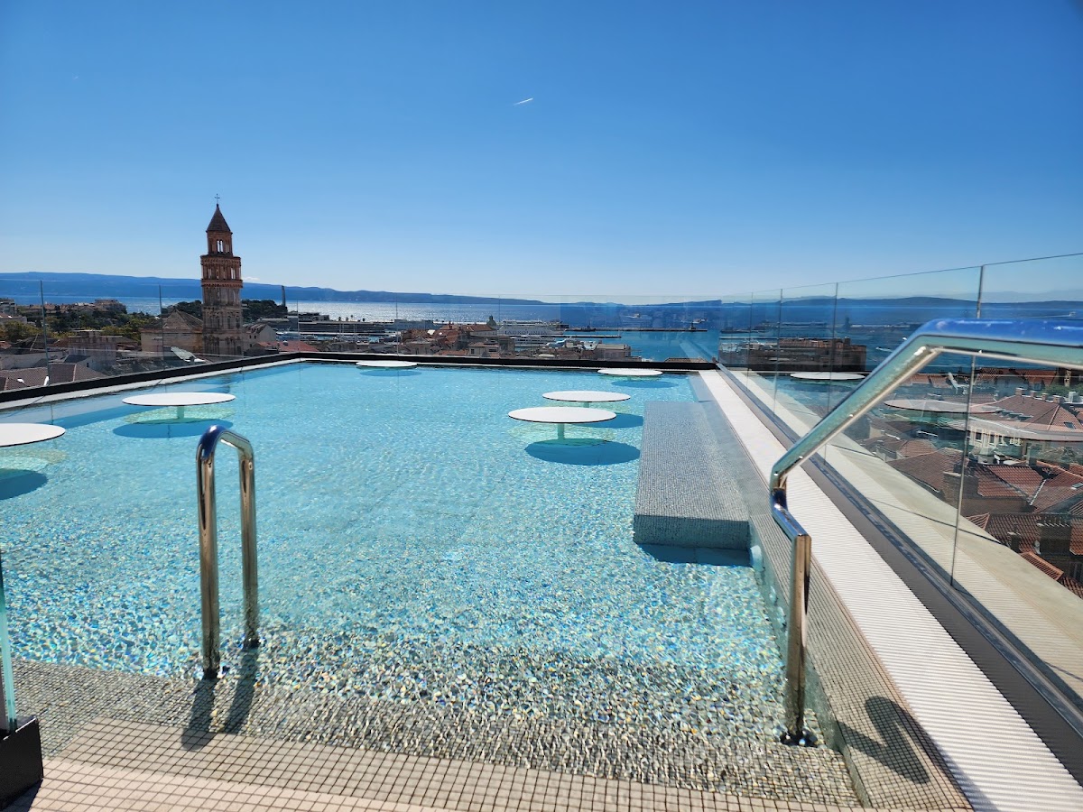 Cornaro Hotel, dog-friendly hotel, photo 2