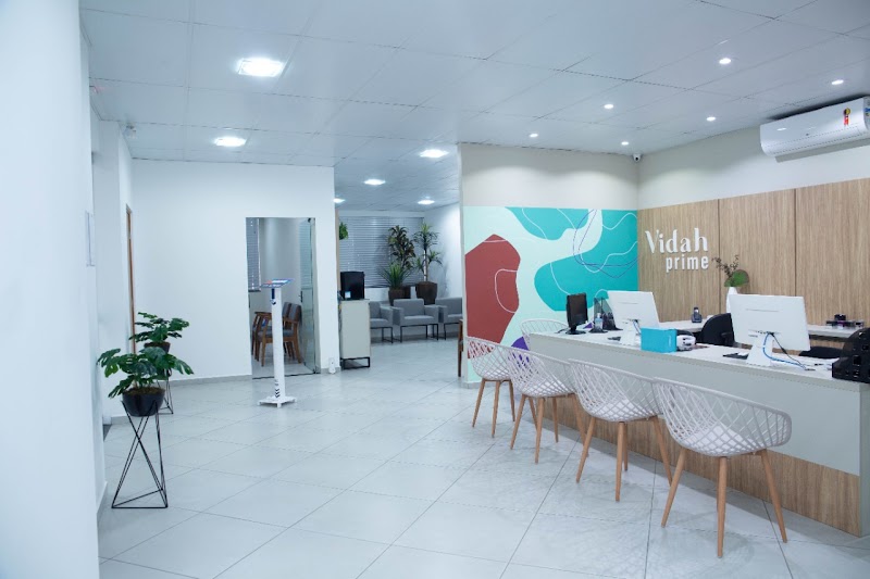 Dra Raquel Boccatto - Aparelho invisível Sorocaba - SouSmile - Implantes dentários - foto 2