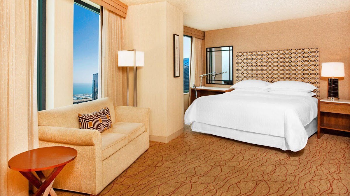 Sheraton Grand Chicago Riverwalk, dog-friendly hotel