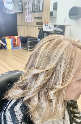 Aria Barber Hairdresser Shop photo 3