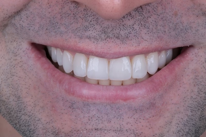 Dra. Estéfani Sartori Kuss | Endodontia | Clínica Geral | Campo Grande MS - foto 2