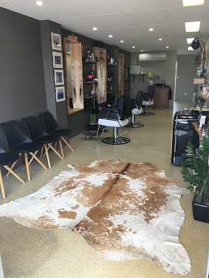 Castaway Barbers photo 2