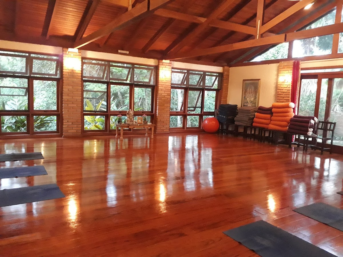 Yogaluz Escola-Lazer | Hatha Yoga, Ashtanga Yoga e Meditação — 4