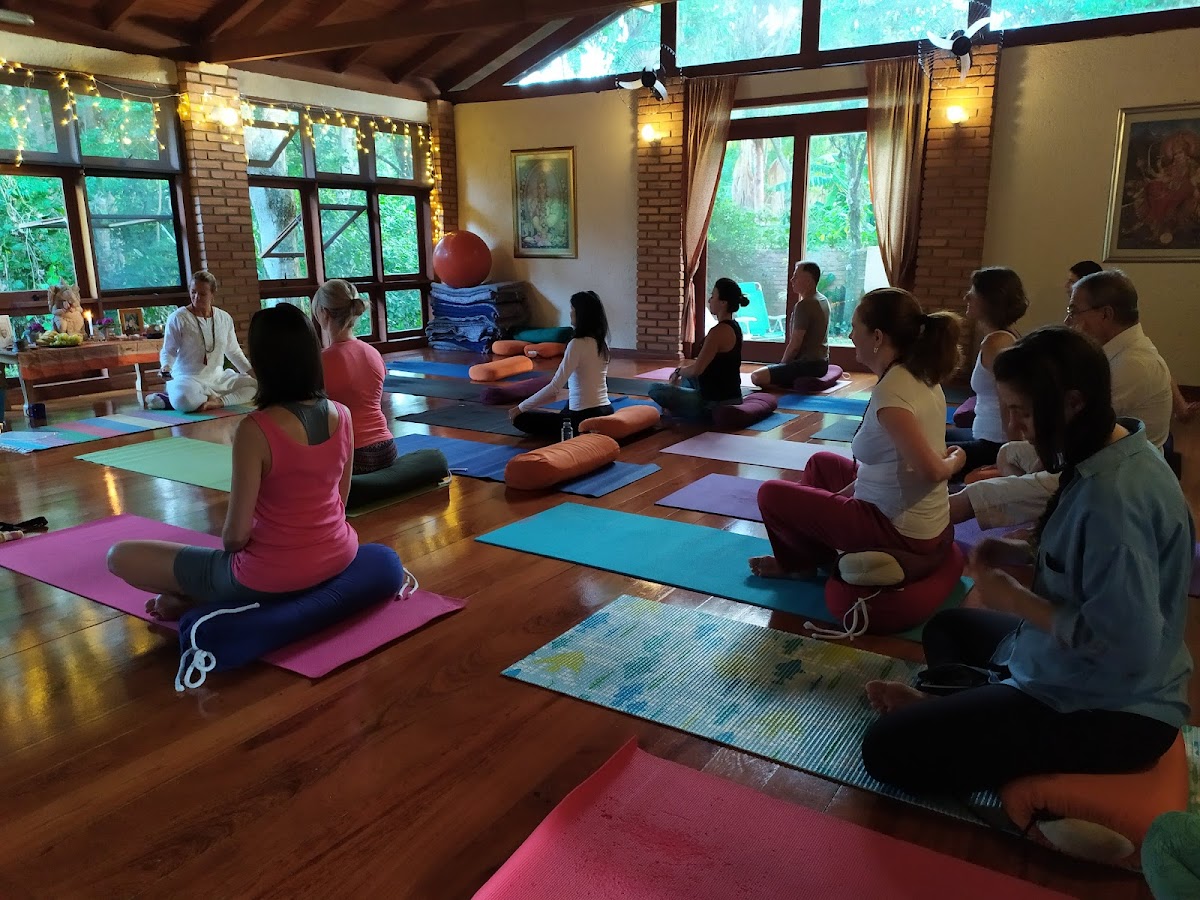 Yogaluz Escola-Lazer | Hatha Yoga, Ashtanga Yoga e Meditação — 3