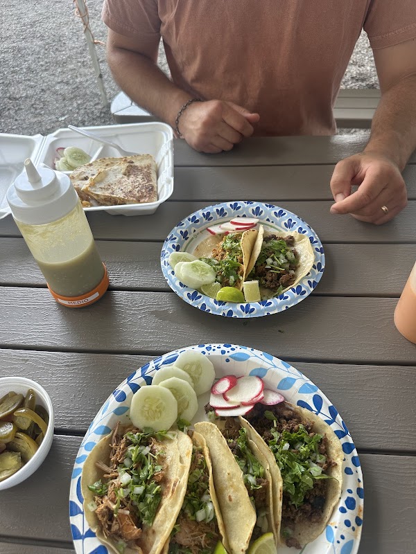 Tacos La Familia photo 4