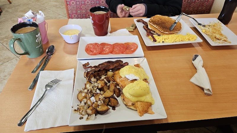 Cracked Egg Diner photo 4