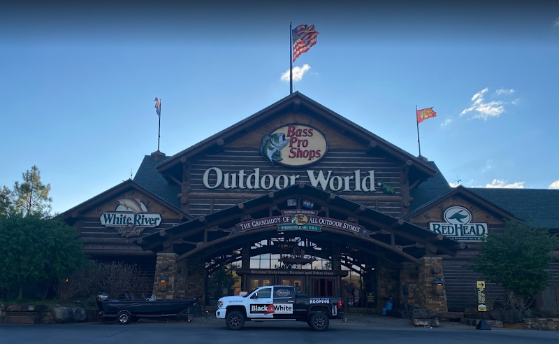 Black & White Roofing photo 1