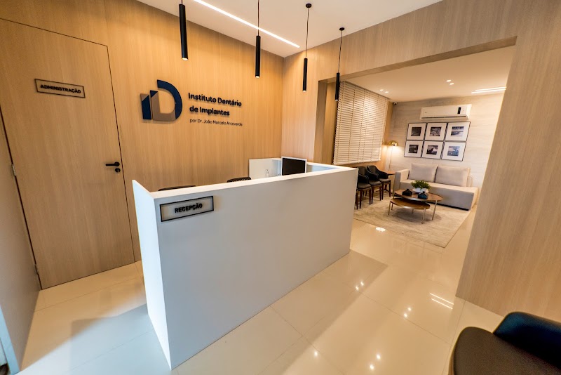 Instituto Dentário de Implantes | ID Implantes - Referência na técnica sem cortes com bisturi ou incisões na gengiva - foto 5