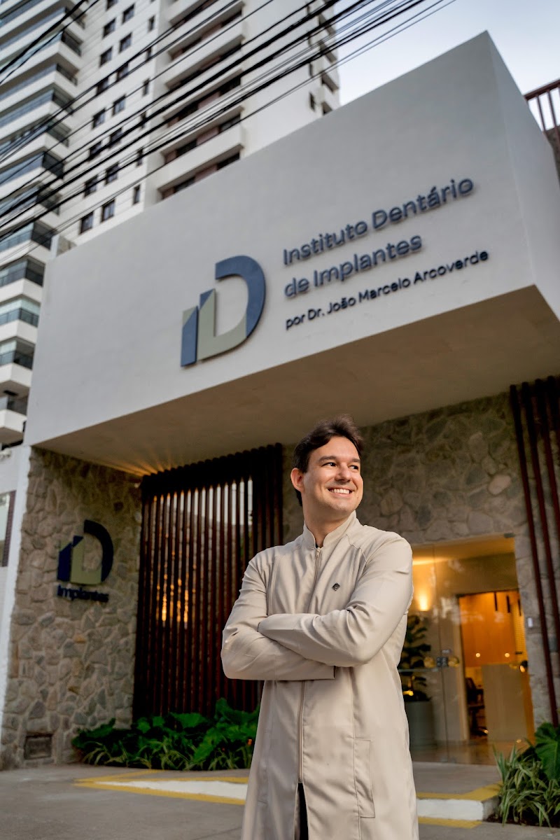 Instituto Dentário de Implantes | ID Implantes - Referência na técnica sem cortes com bisturi ou incisões na gengiva - foto 3