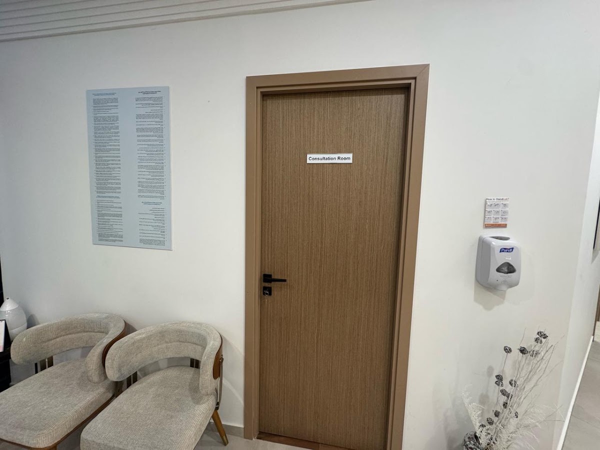 R Define Aesthetic Clinic 5