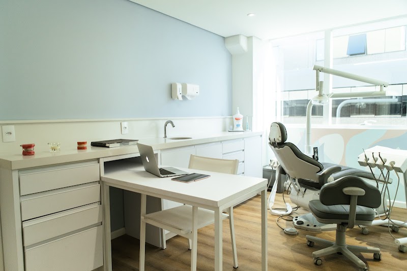 Dra. Maria Eduarda Bernardo | Dentista Sul da Ilha | Campeche - foto 2