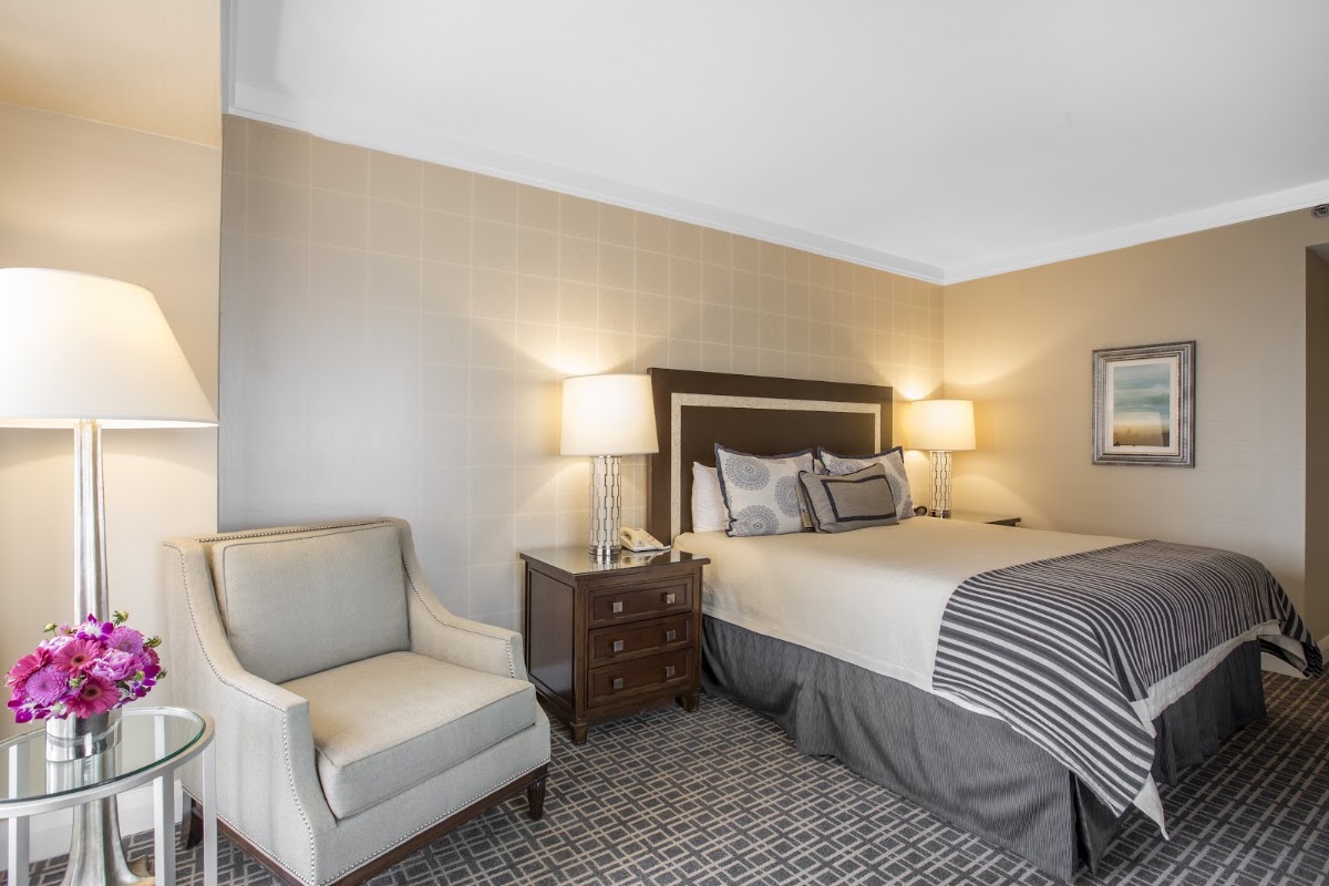 Omni Los Angeles Hotel at California Plaza, dog-friendly hotel, photo 4