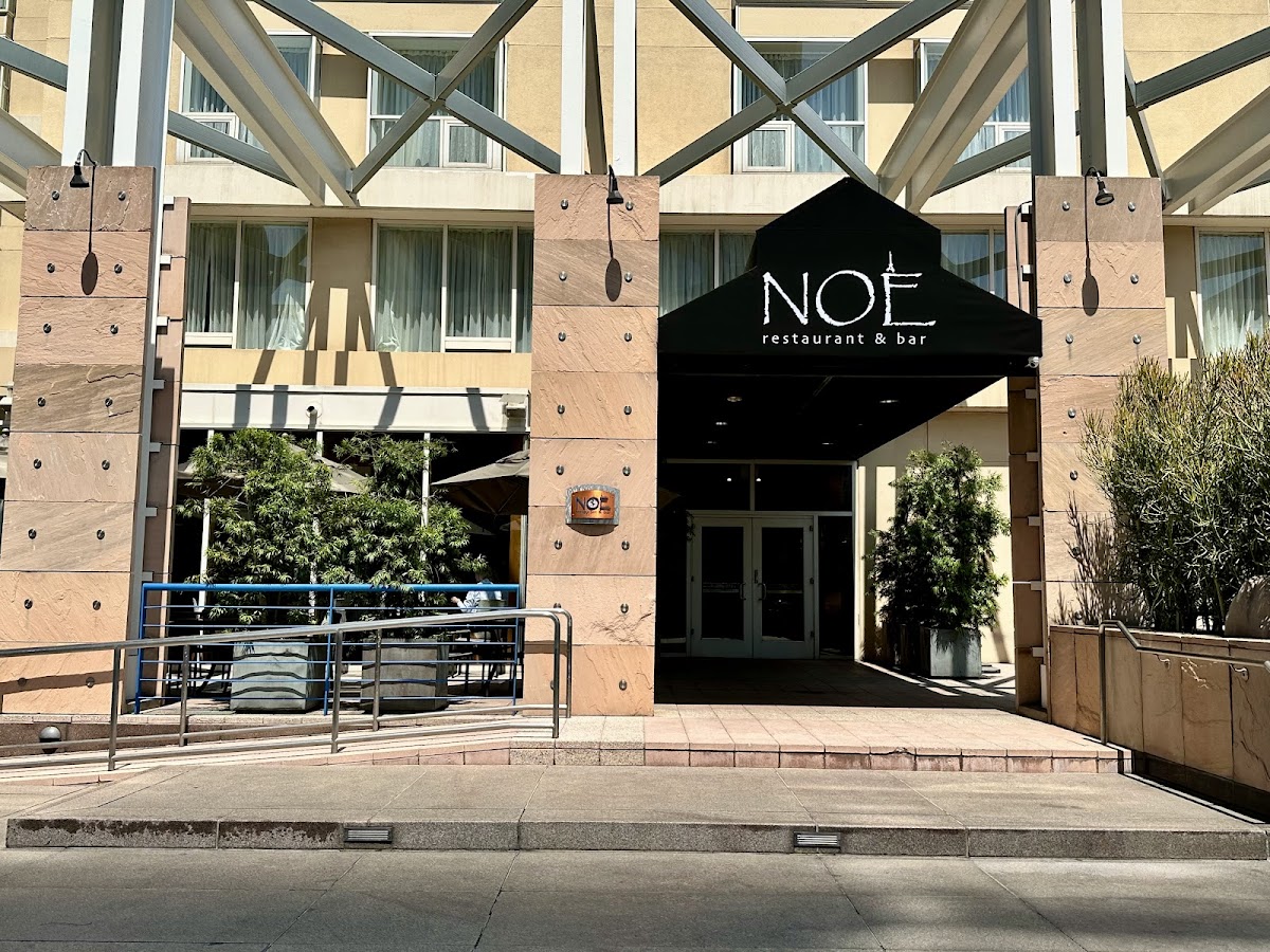 Noe Restaurant & Bar
